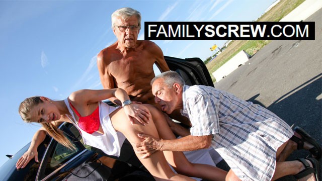 Family Screw featuring Peter Stallion and Sarah Kay's blowjob xxx