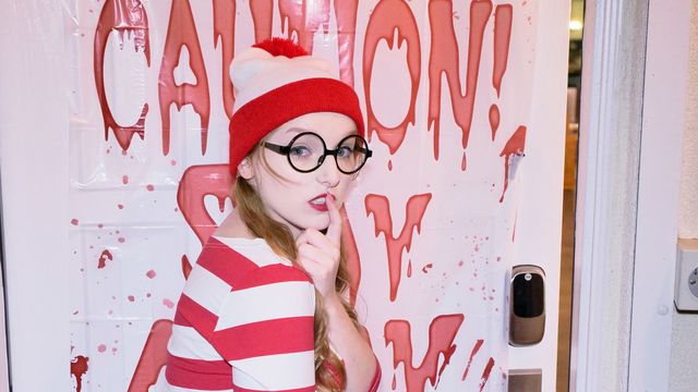 Nerdy young cutie Cleo Clementine is sucking a big cock on the knees