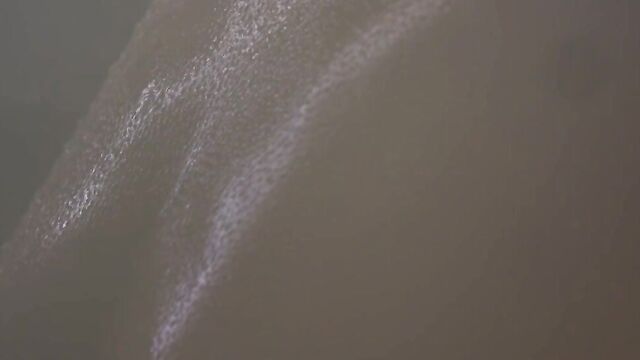 Contenu x de cheveux lisses avec l'endurante Ivi Rein de WOW Girls