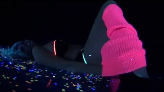 Fascinating Samantha Saint - solo scene - PUBA