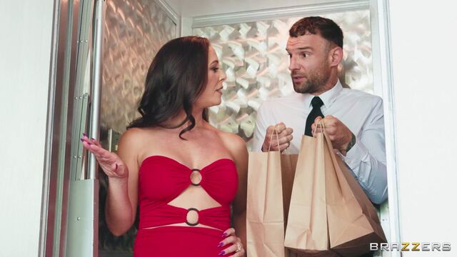 La pure  Cherie Deville - vidéo missionaire - Brazzers Exxtra