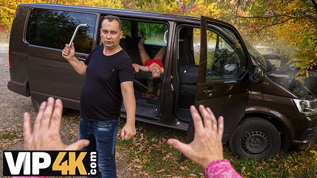 Hunt4k presenta pornografía con las POV de Olivia Sparkle