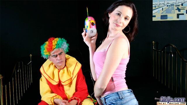 All-natrual young brunette Brigite Calvier sucks a nice old penis with love