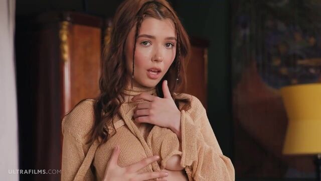 Adelanto con la perversa Mila Azul con amateur de Ultra Films