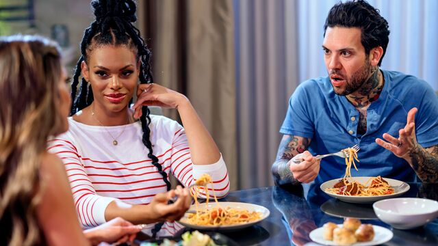 Película con la sublime Aila Donovan y Halle Hayes con trío de Digital Playground