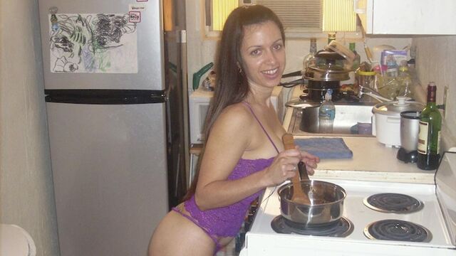 Cutie chick Juelz gets pleasure from hard fuck in the cowgirl pose