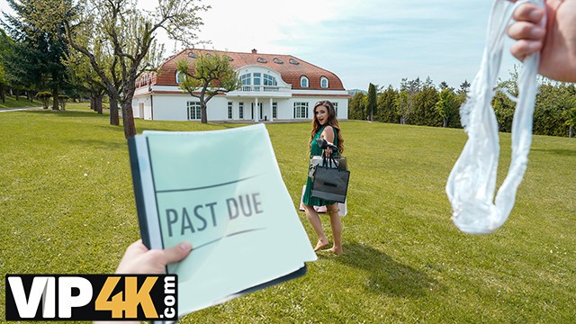 La provocante Sakura Hell en vedette dans film à l'extérieur