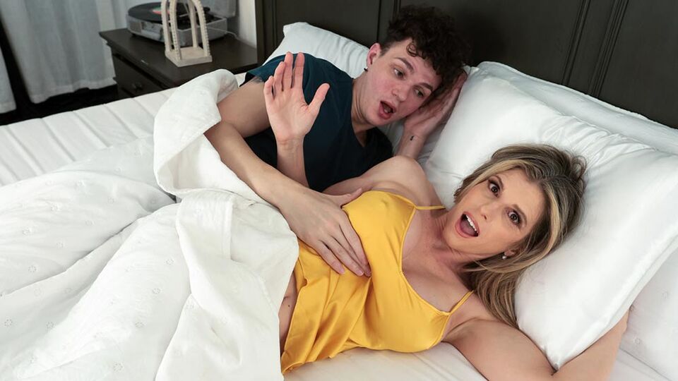 Ammaliante Cory Chase - filmato pompino - Mom Wants Creampie