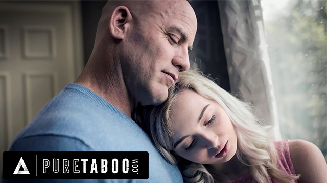 Fiery Derrick Pierce and Lexi Lore - 18-25 sex - Pure Taboo