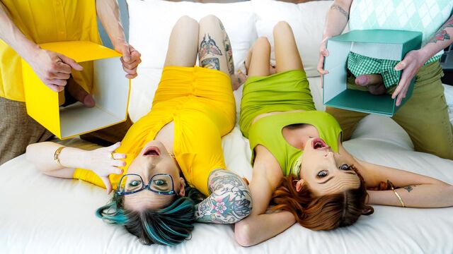 Nikki Zee and Jessica Aaren are fucking with two huge dicks