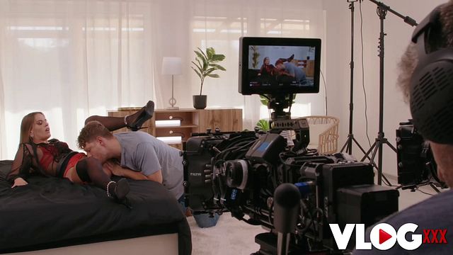 VLog XXX - séquence petits seins