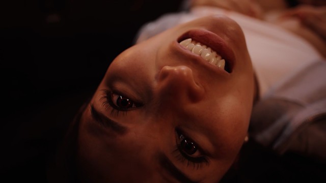 La ideal Leana Lovings - escena de chupando vagina - Vampired