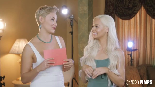 Pulchritudinöse Elsa Jean in Tattoos Fickfilm