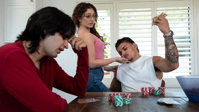 La hipnótica Leana Lovings - vídeo de mamadas - Pure Taboo