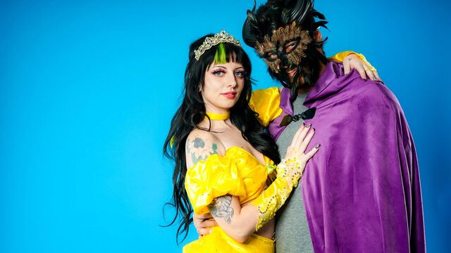 Sis Loves Me presenta película con las con curvas de Kitty Cam