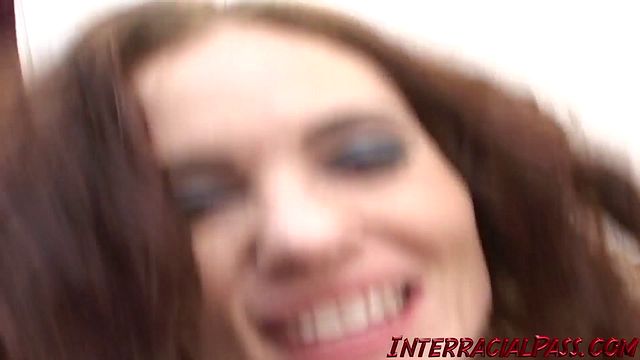 Estrela pornô pornô com danadinha Shane Diesel do Interracial Pass