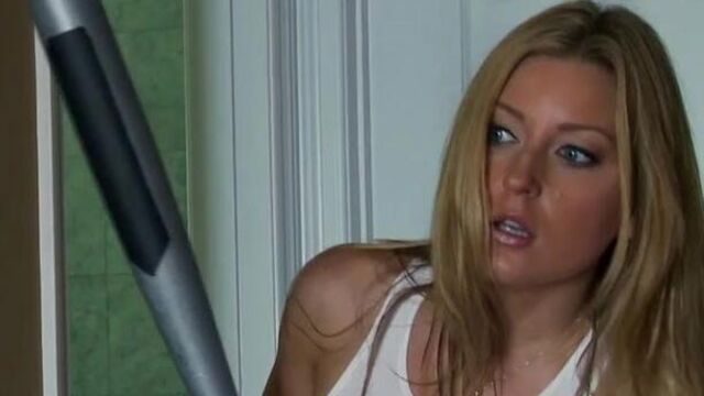 Vídeo de la extravagante Avy de piernas largas 