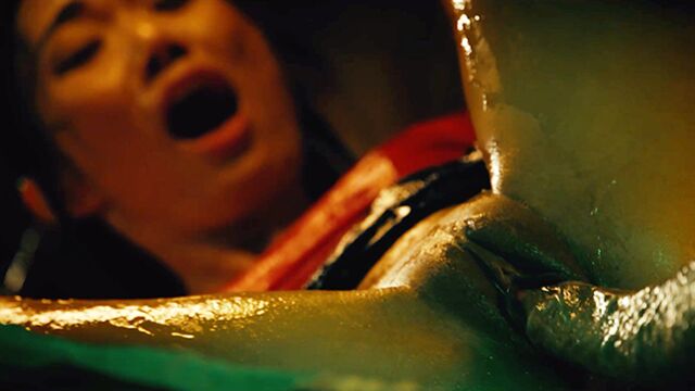 La sensible Lucy Mochi en pornografía de hd