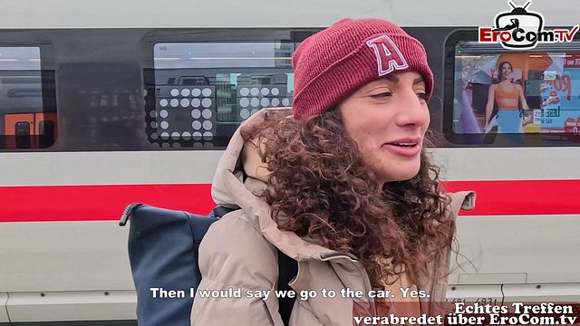 Guarda azione di afrodisiaca mignotta